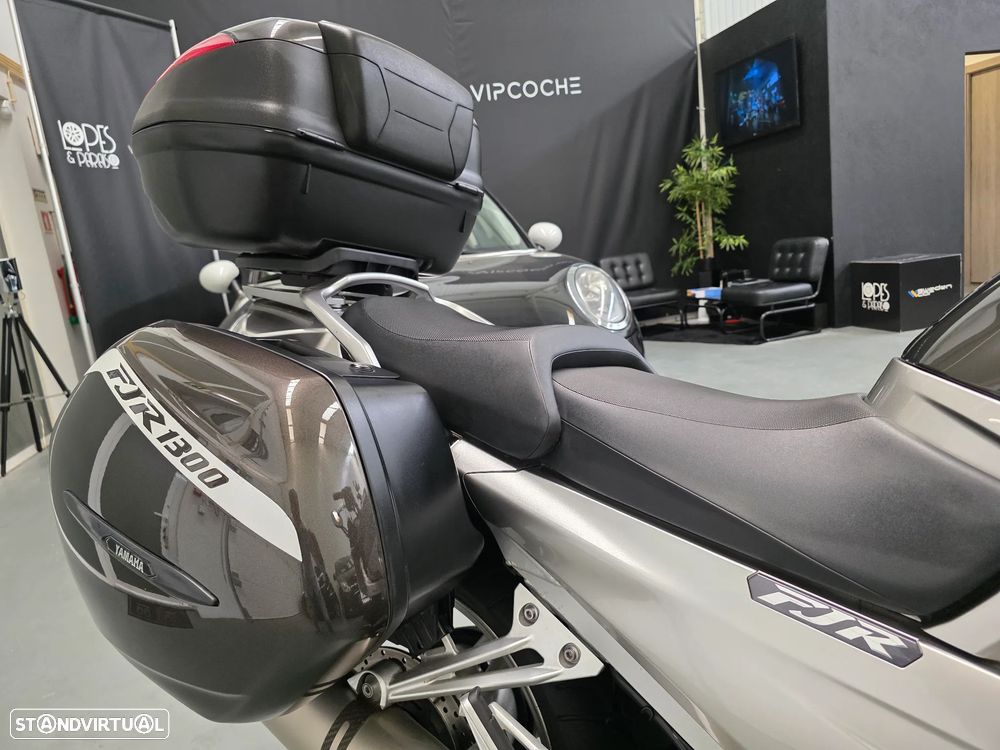 Yamaha FJR SPORT - 32