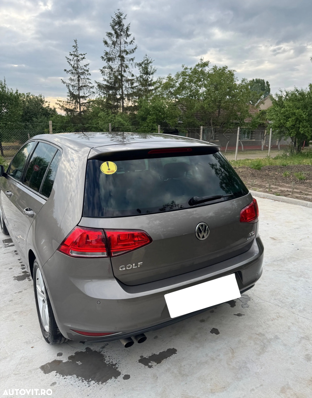 Volkswagen Golf - 2