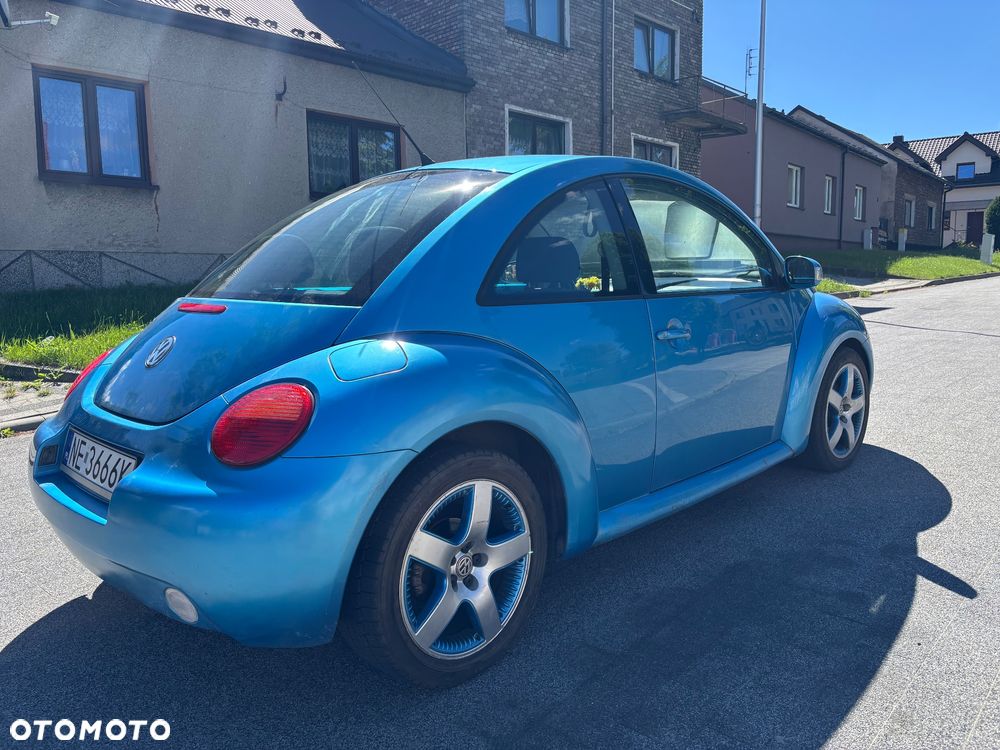 Volkswagen New Beetle - 4