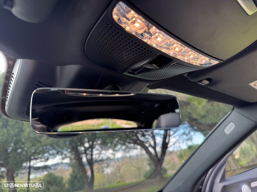 Mercedes-Benz E 300 de AMG Line - 26