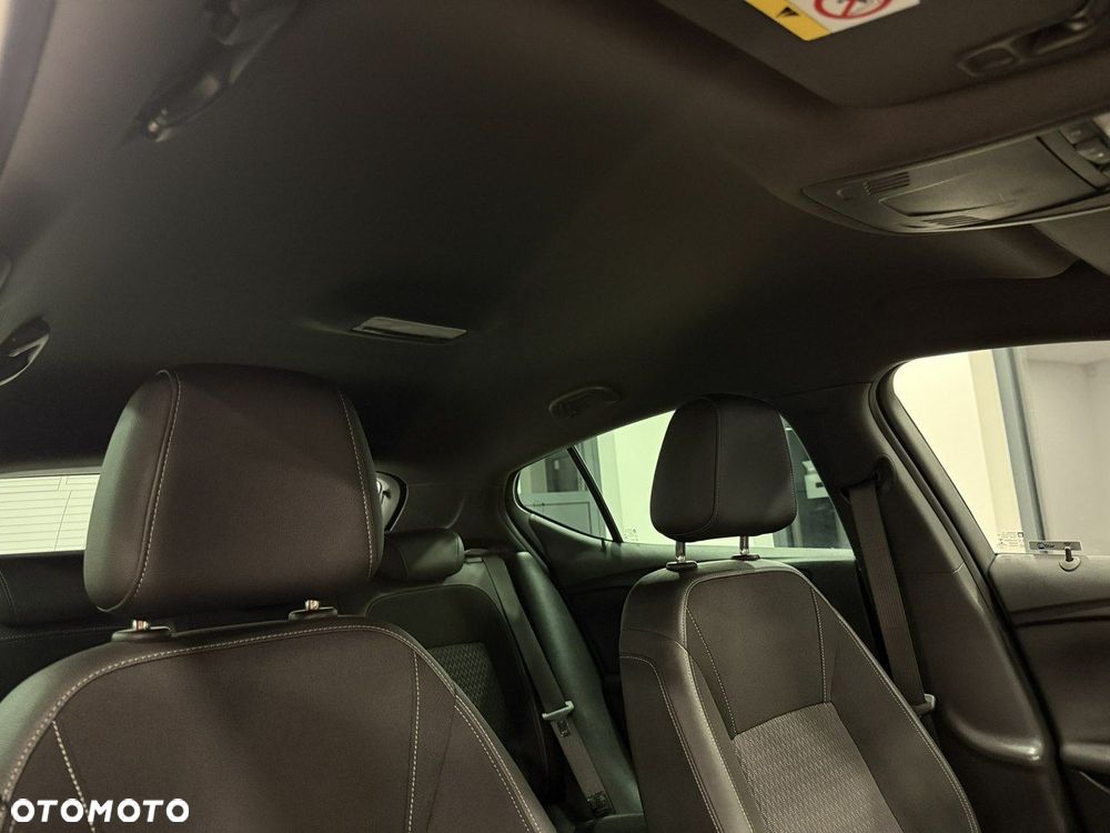 Opel Astra 1.4 Turbo Innovation - 37
