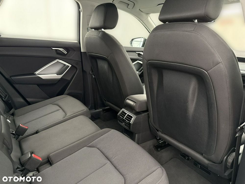 Audi Q3 - 22