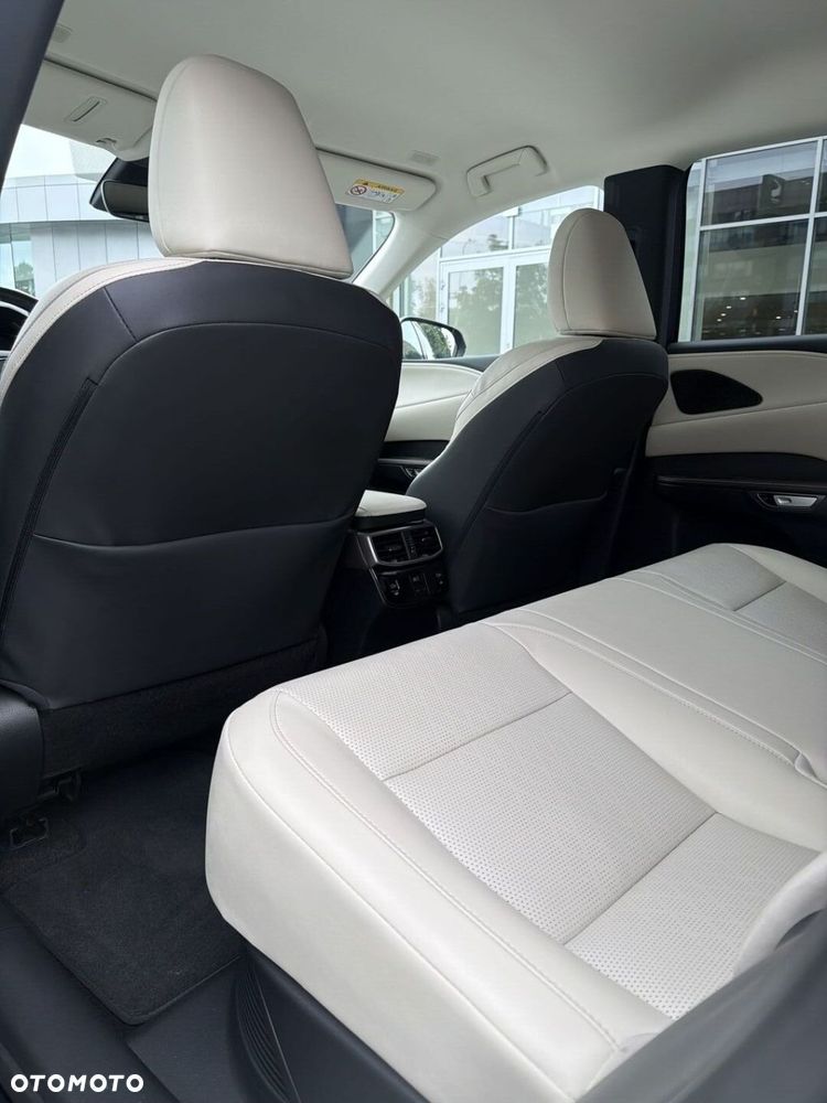 Lexus RX - 21
