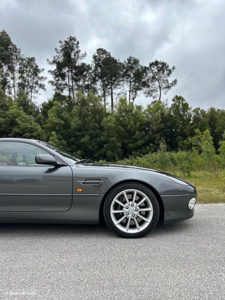 Aston Martin DB7 Vantage Coupé - 11