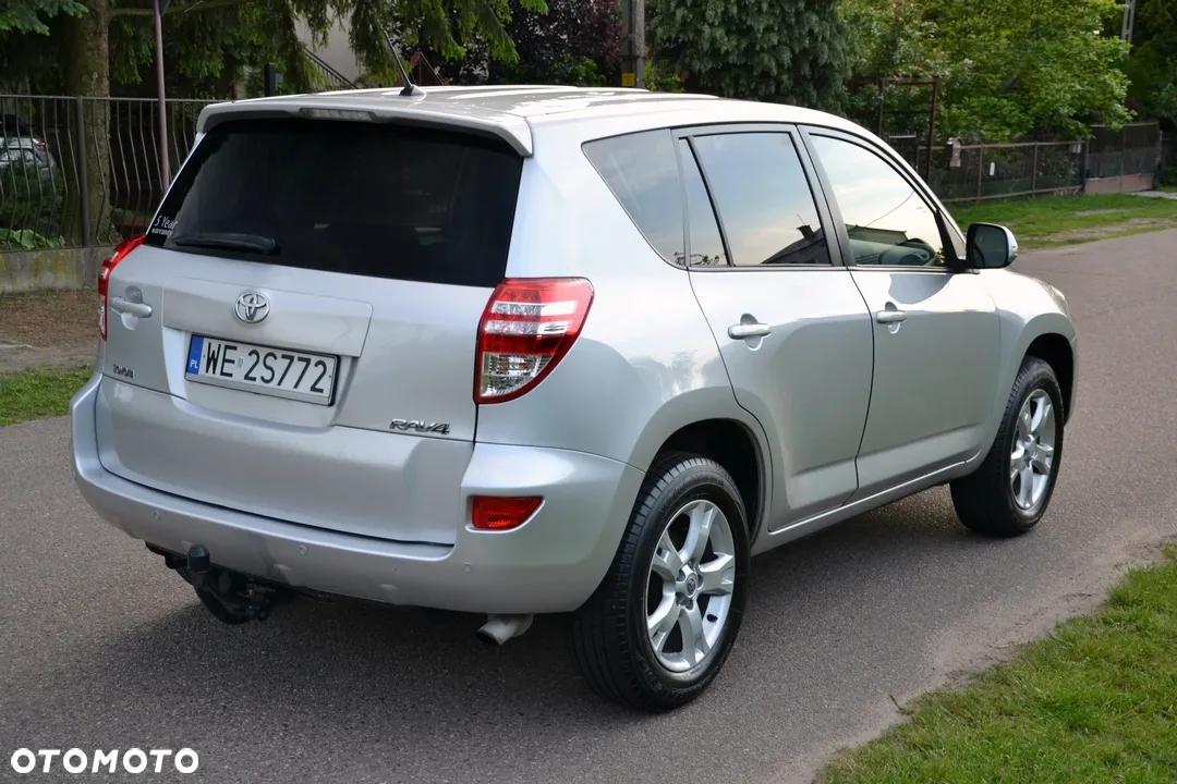 Toyota RAV4 2.2 D-4D 4x4 Executive - 9