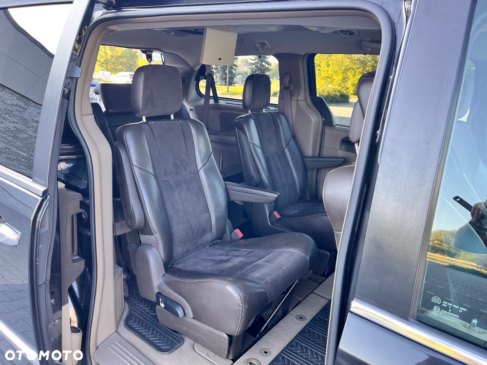 Lancia Voyager 3.6 Platinum - 24