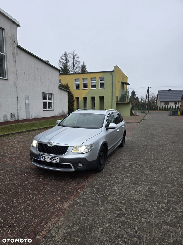 Skoda Superb 2.0 TDI 4x4 Elegance - 2