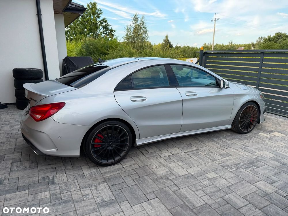 Mercedes-Benz CLA 45 AMG 4-Matic - 6