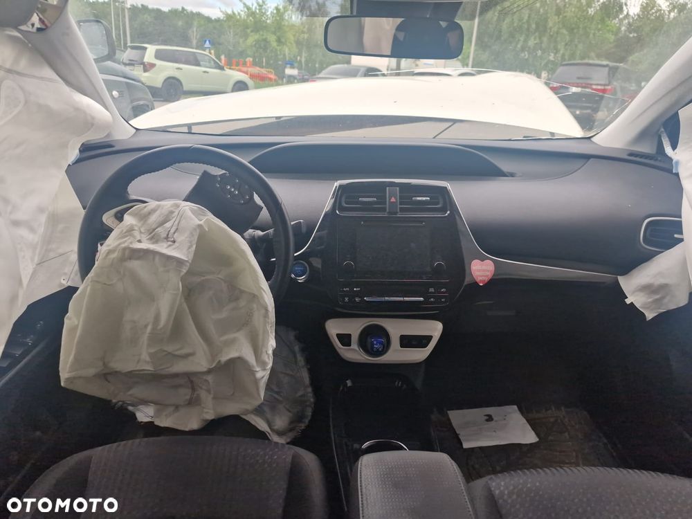 Toyota Prius - 4
