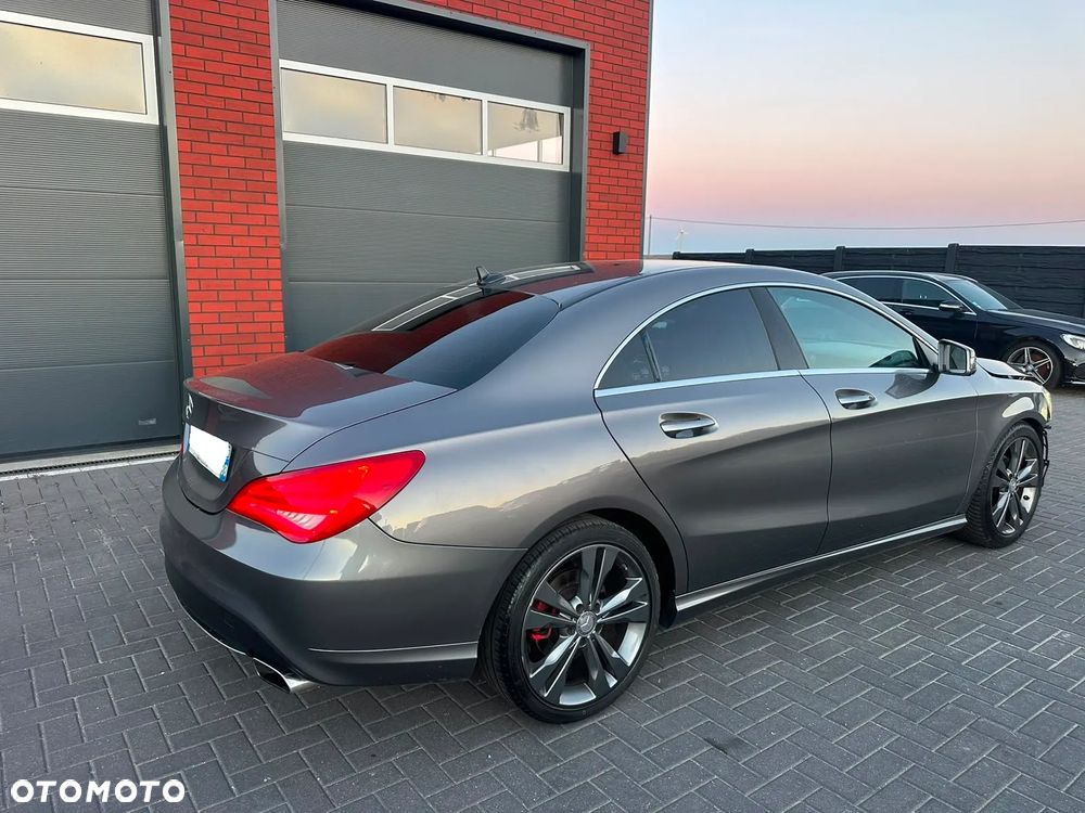 Mercedes-Benz CLA 180 d - 2