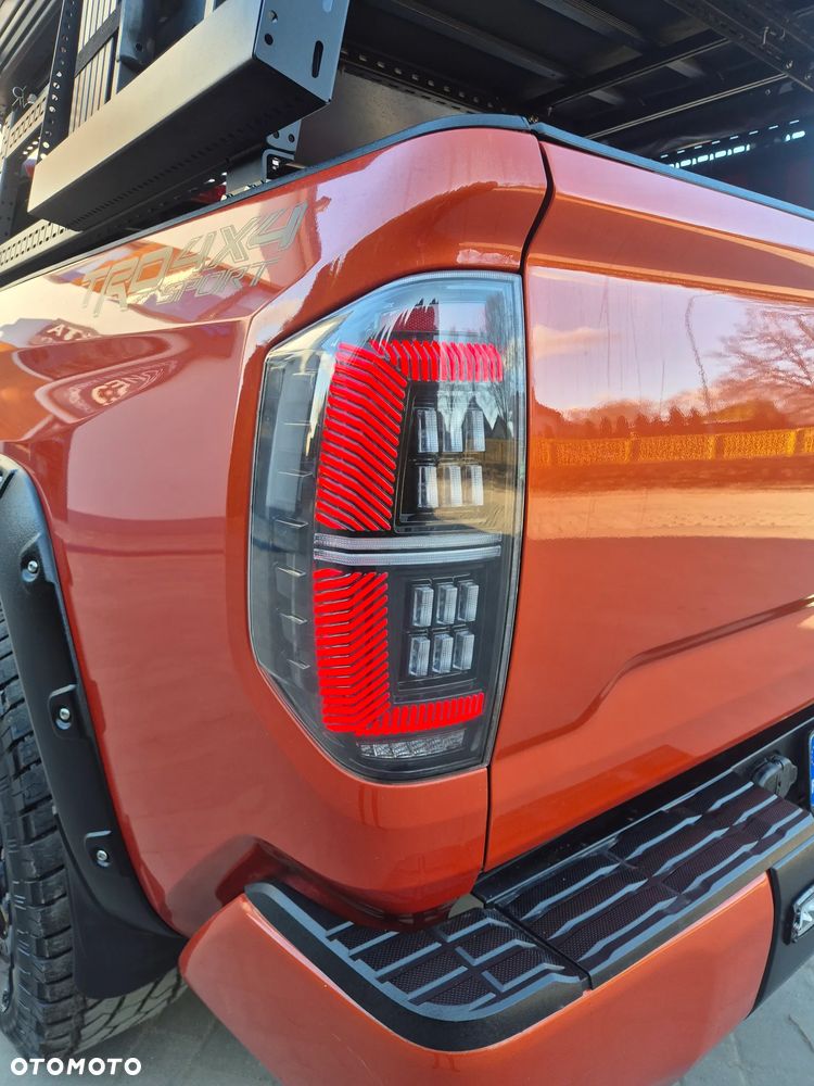 Toyota Tundra 5.7 4x4 Double Cab SR5 - 8