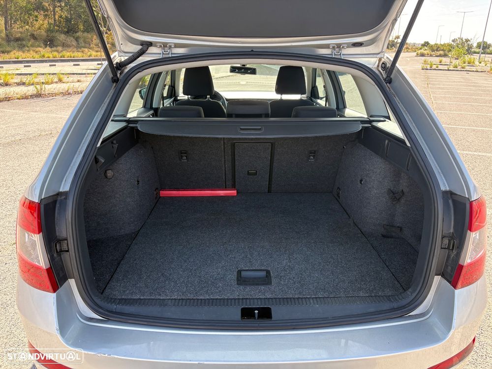 Skoda Octavia Break 1.6 TDi Ambition - 21