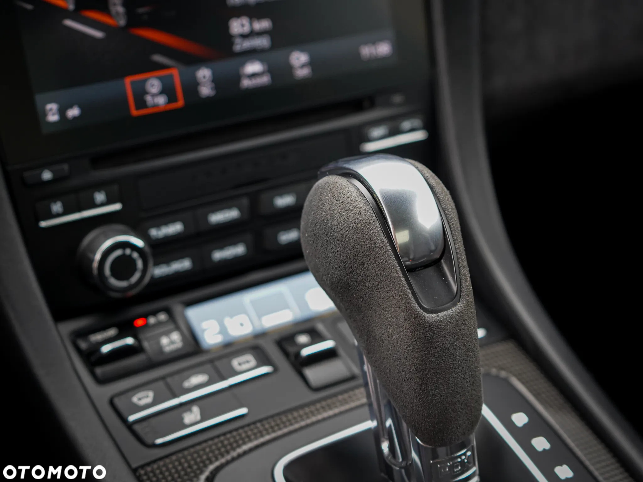 Porsche 911 Carrera 4 GTS PDK - 26