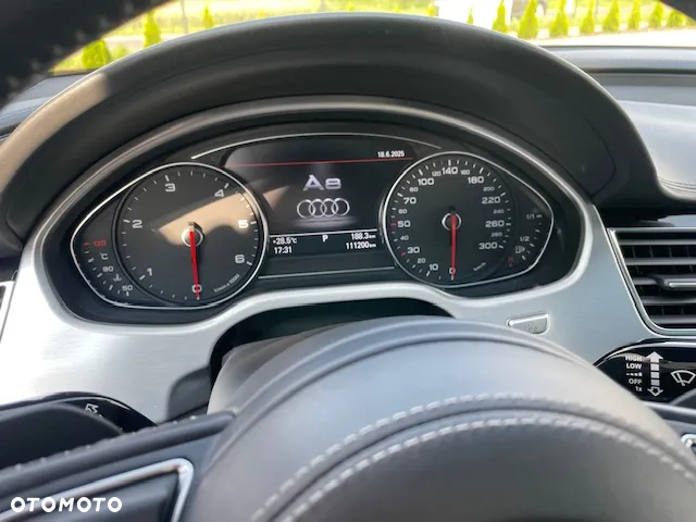 Audi A8 4.2 TDI Quattro - 12