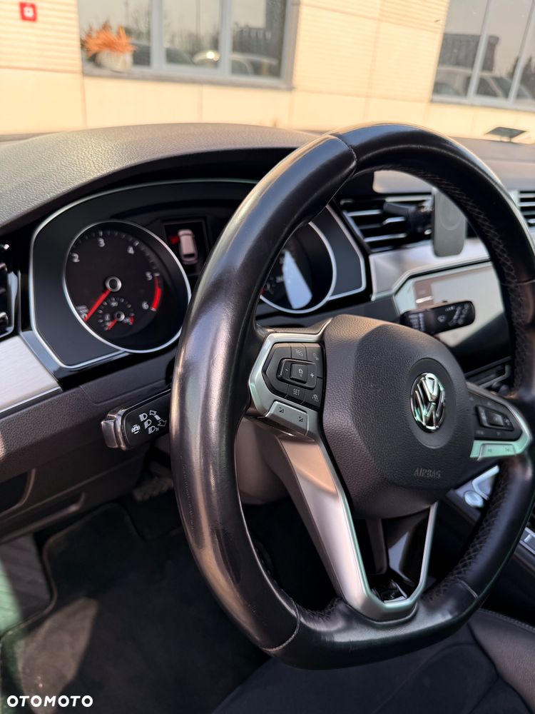 Volkswagen Passat 2.0 TDI Elegance DSG - 10