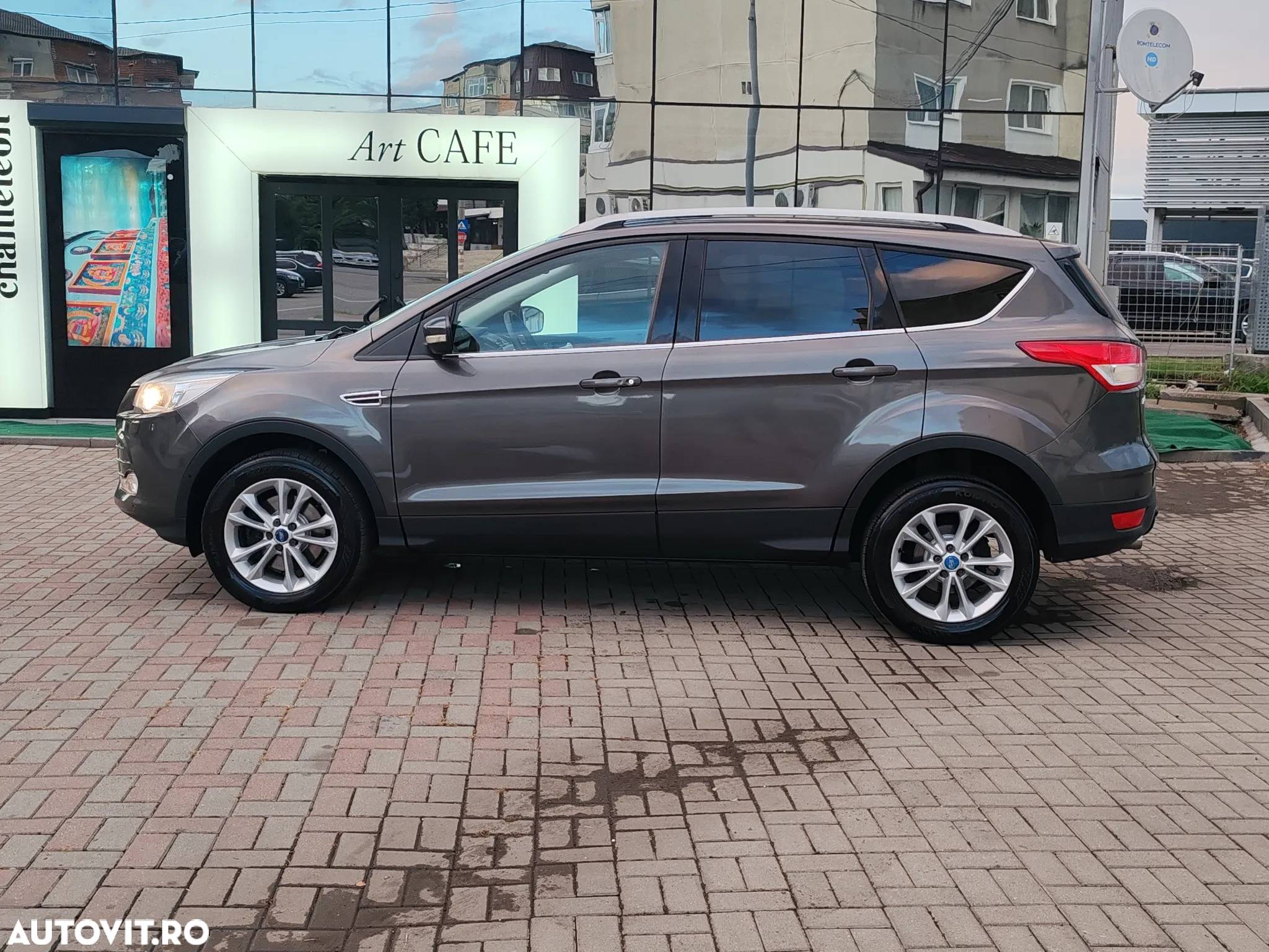 Ford Kuga - 22