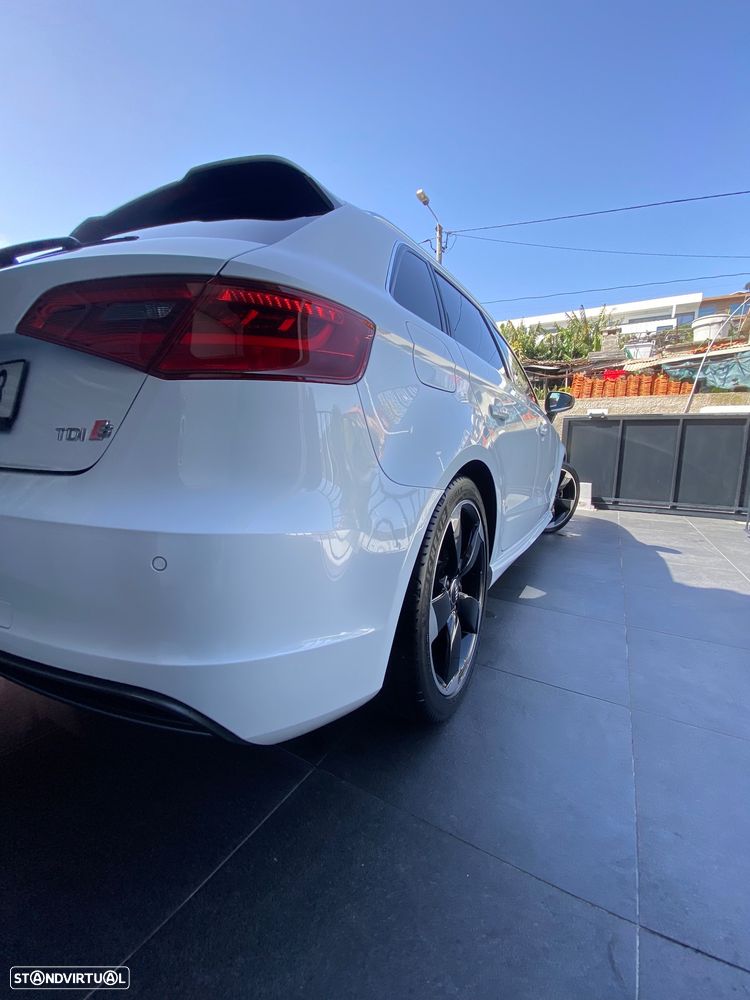 Audi A3 Sportback 2.0 TDI S-line S tronic - 13