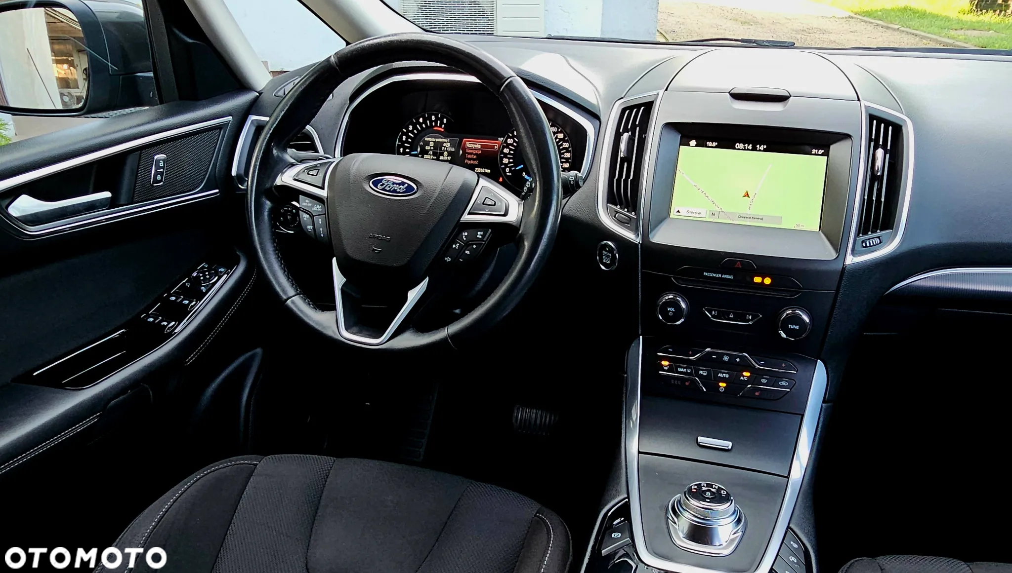 Ford S-Max 2.0 EcoBlue Titanium - 28