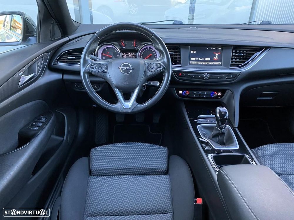 Opel Insignia Sports Tourer 1.5 D Business Edition - 4