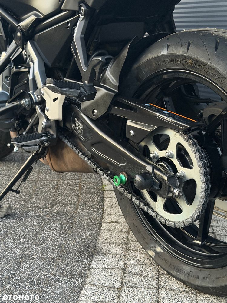 Kawasaki Z 650 - 12