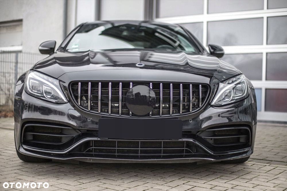 mercedes c-class w205 2019+ z kamerą grill gt panamericana srebrny - 2