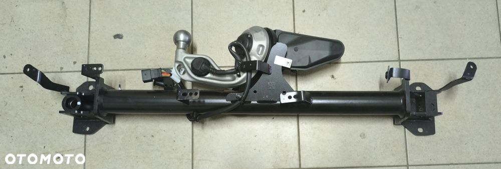 hak elektryczny BMW G60 G61 G90 typ E671 - 1