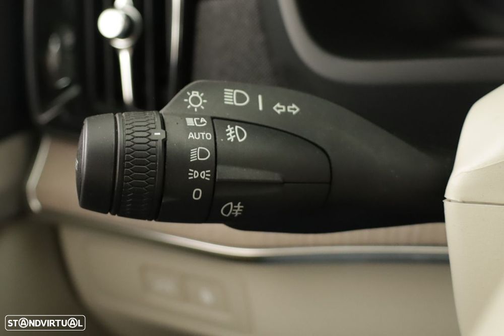 Volvo XC 90 2.0 T8 PHEV Plus Bright AWD - 17