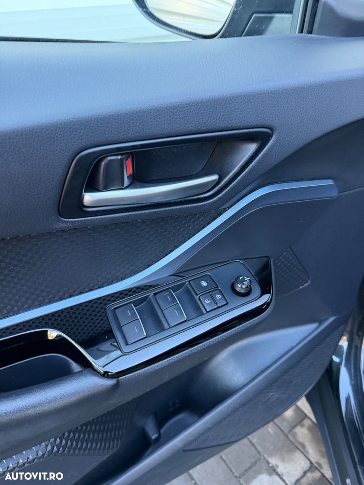 Toyota C-HR Hybrid Club - 14