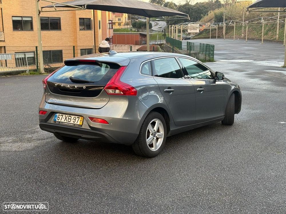 Volvo V40 1.6 D2 Momentum Eco - 7