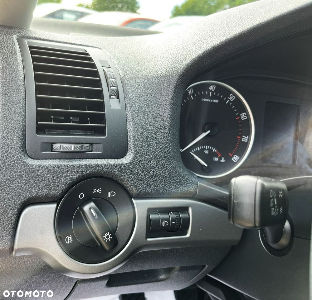 Skoda Octavia 1.4 TSI Ambition - 28
