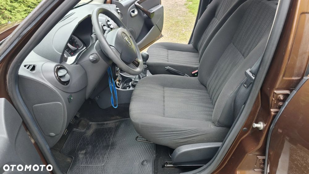 Dacia Duster 1.6 Laureate 4x4 - 18
