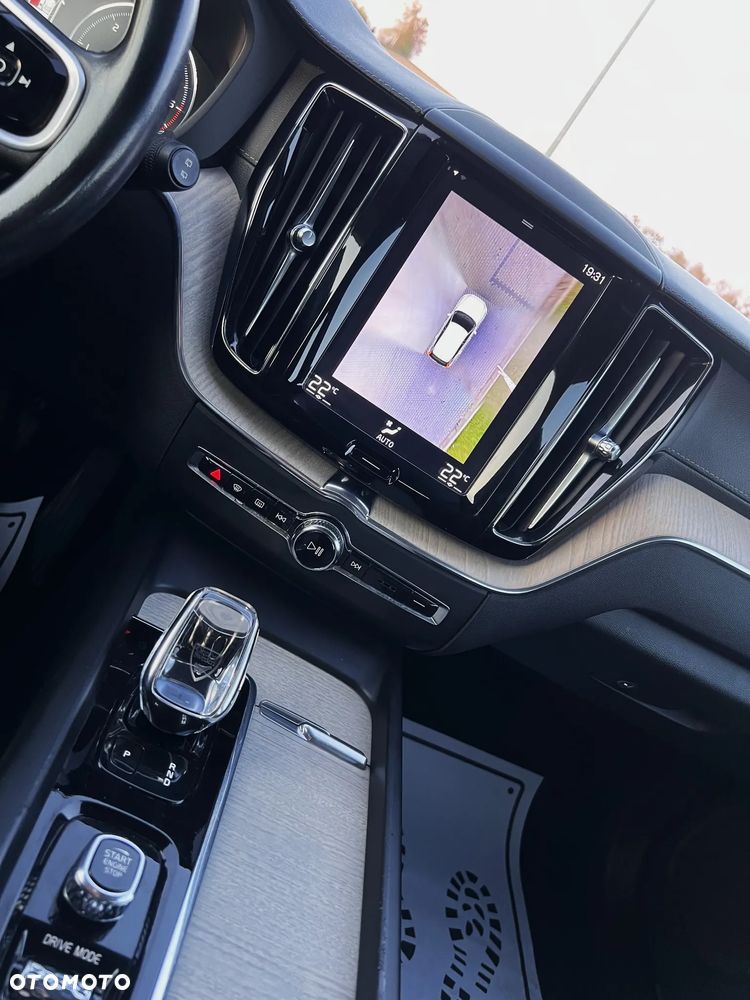 Volvo XC 60 B4 D AWD Geartronic Inscription - 30