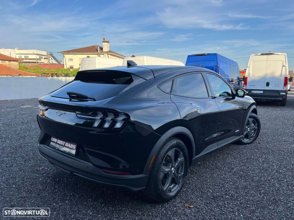 Ford Mustang Mach-E Alargada - 3