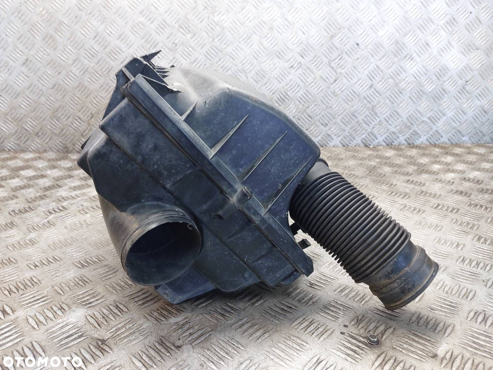 OBUDOWA FILTRA + PRZEPŁYWOMIERZ RURA DOLOT VECTRA C 1.9 CDTI 55350912 - 4