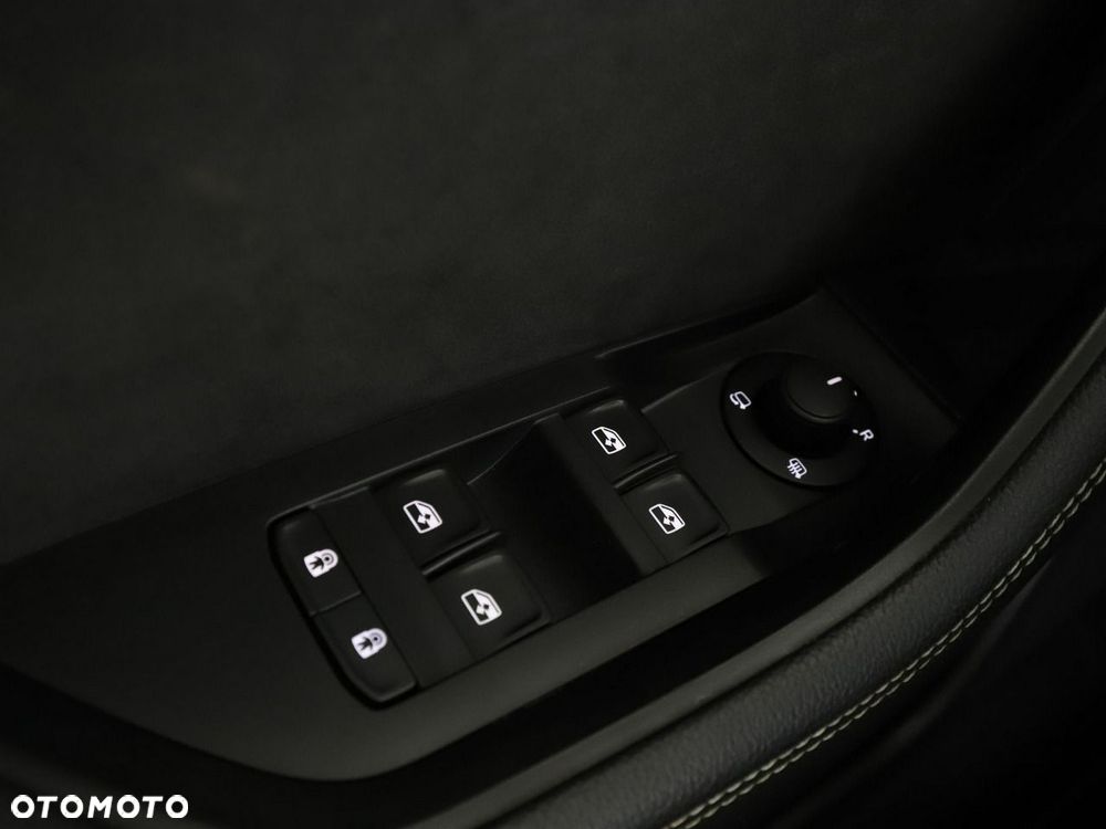 Skoda Superb 2.0 TDI 4x4 DSG Sportline - 41