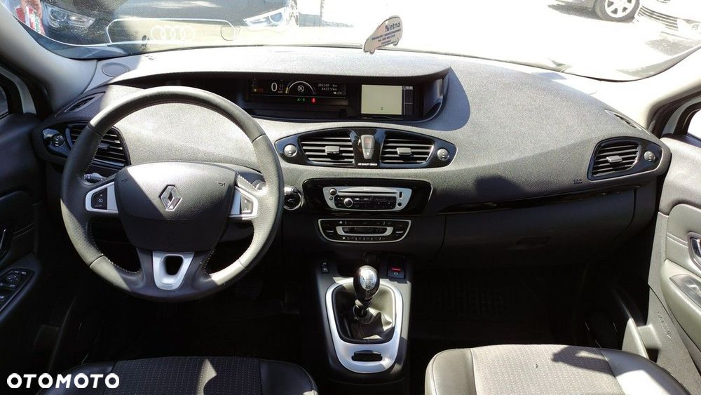 Renault Grand Scenic - 5