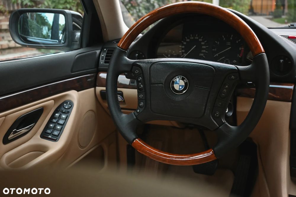 BMW Seria 7 735i L - 19