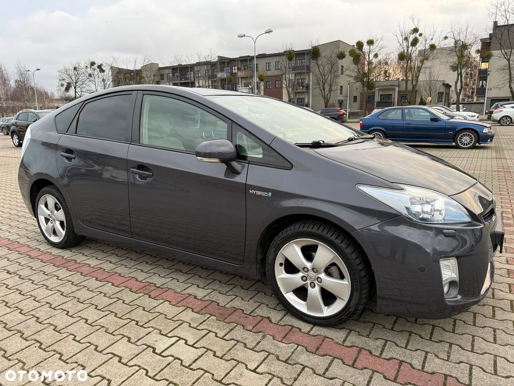 Toyota Prius (Hybrid) Comfort - 5