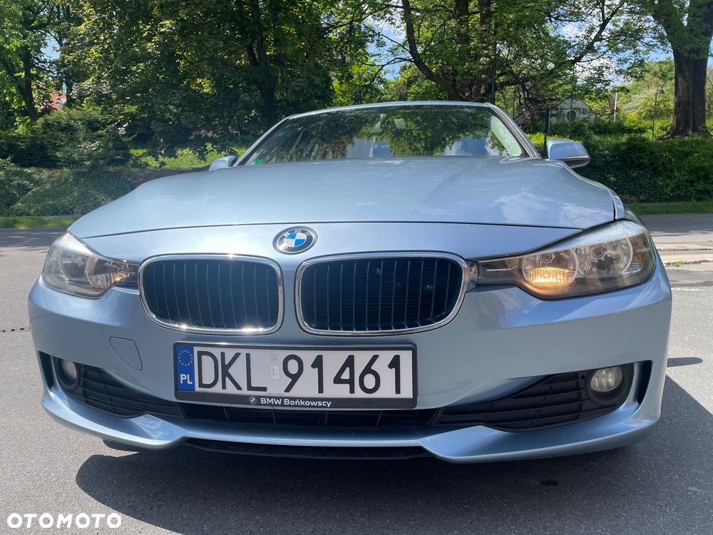 BMW Seria 3 318d Sport Line - 6
