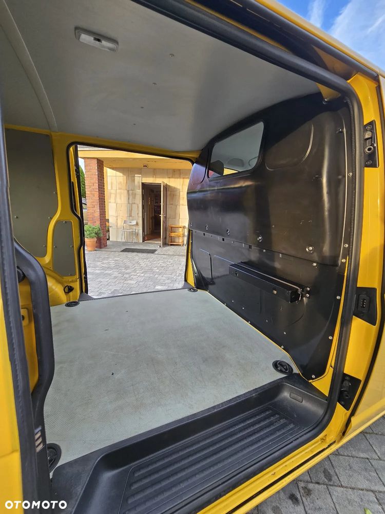 Volkswagen Transporter Lang EU5 - 15