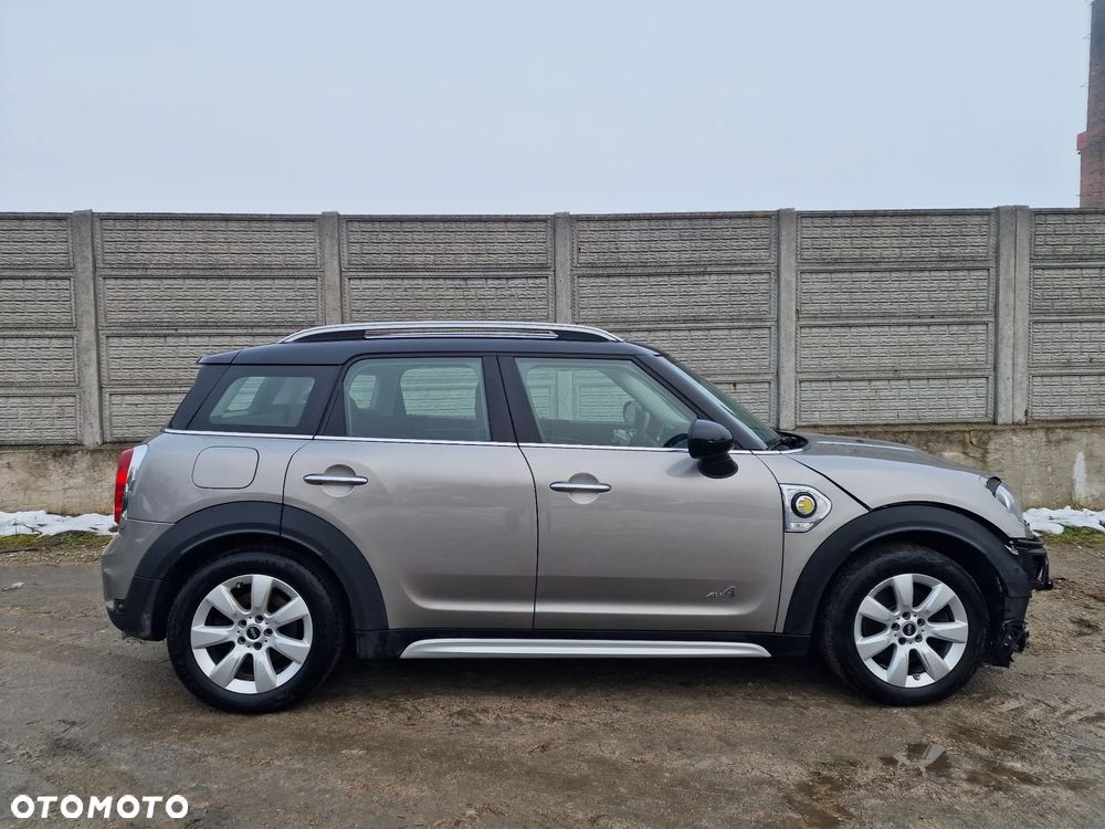 MINI Countryman Cooper S E All4 - 38