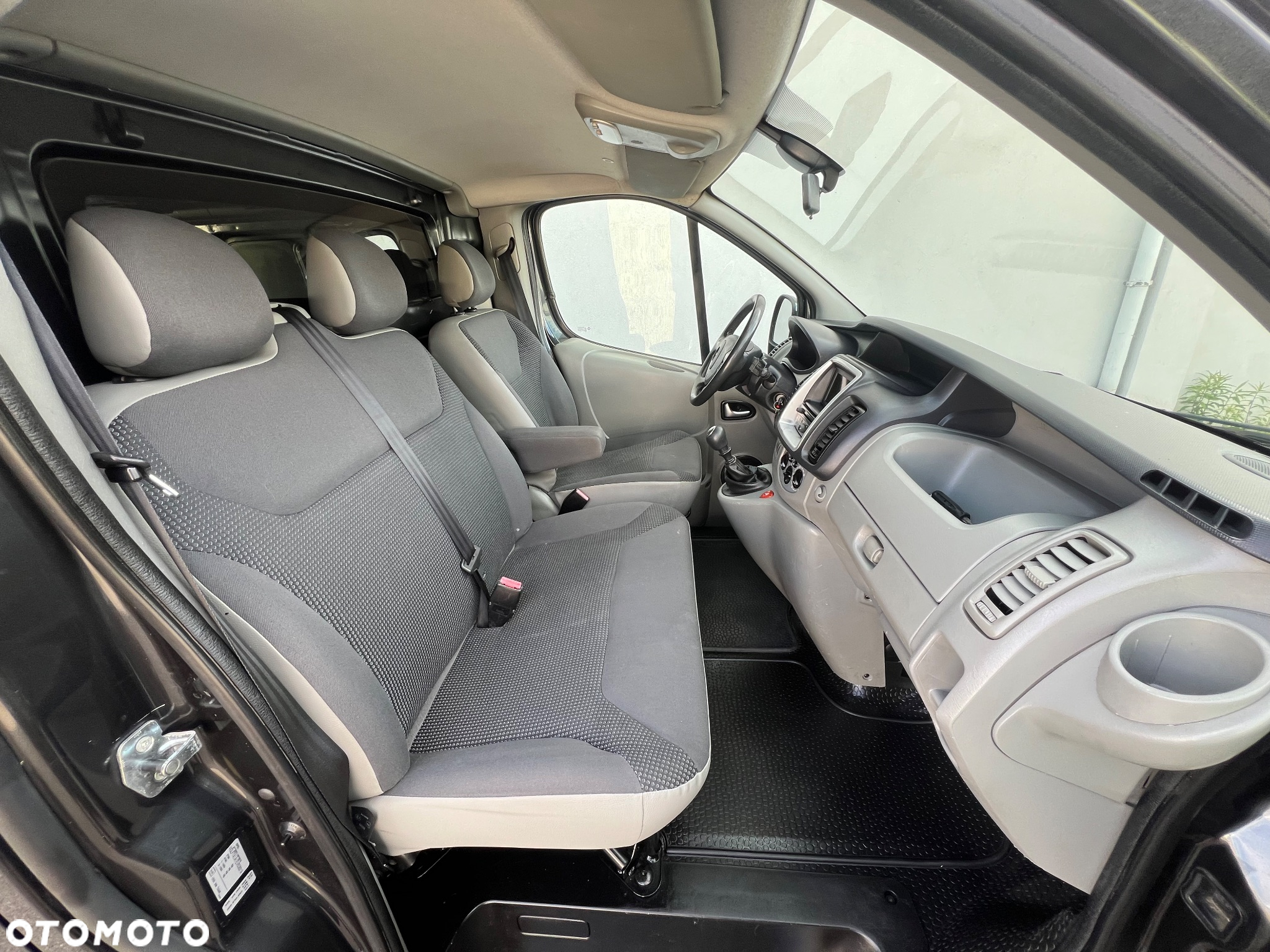 Opel VIVARO - 22