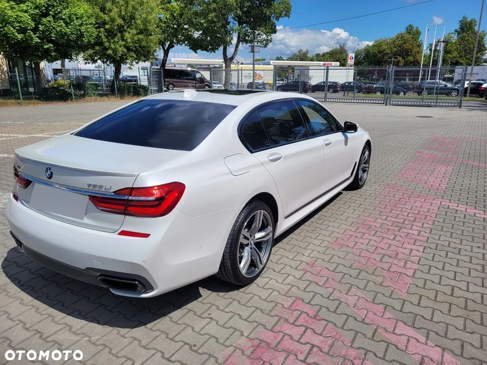 BMW Seria 7 750Li xDrive - 3