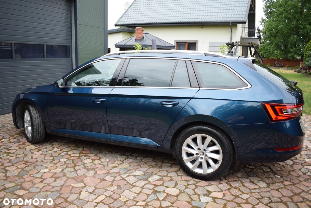 Skoda Superb 2.0 TDI 4x4 DSG Premium Edition - 8
