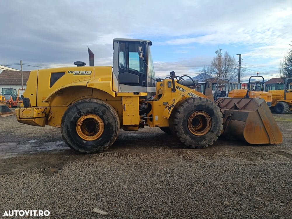 New Holland W231 - 2