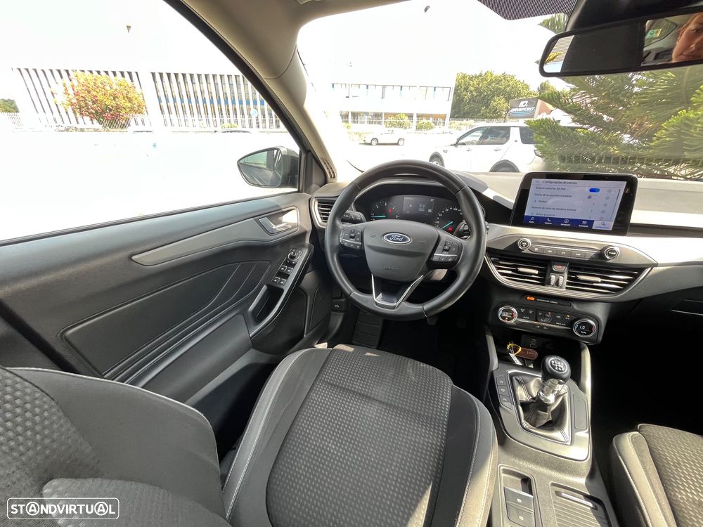 Ford Focus SW 1.5 TDCi EcoBlue Connected - 52