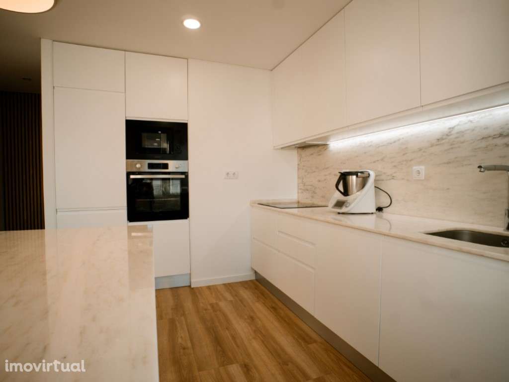 Apartamento T2 totalmente remodelado Baixa da Banheira - Grande imagem: 3/20