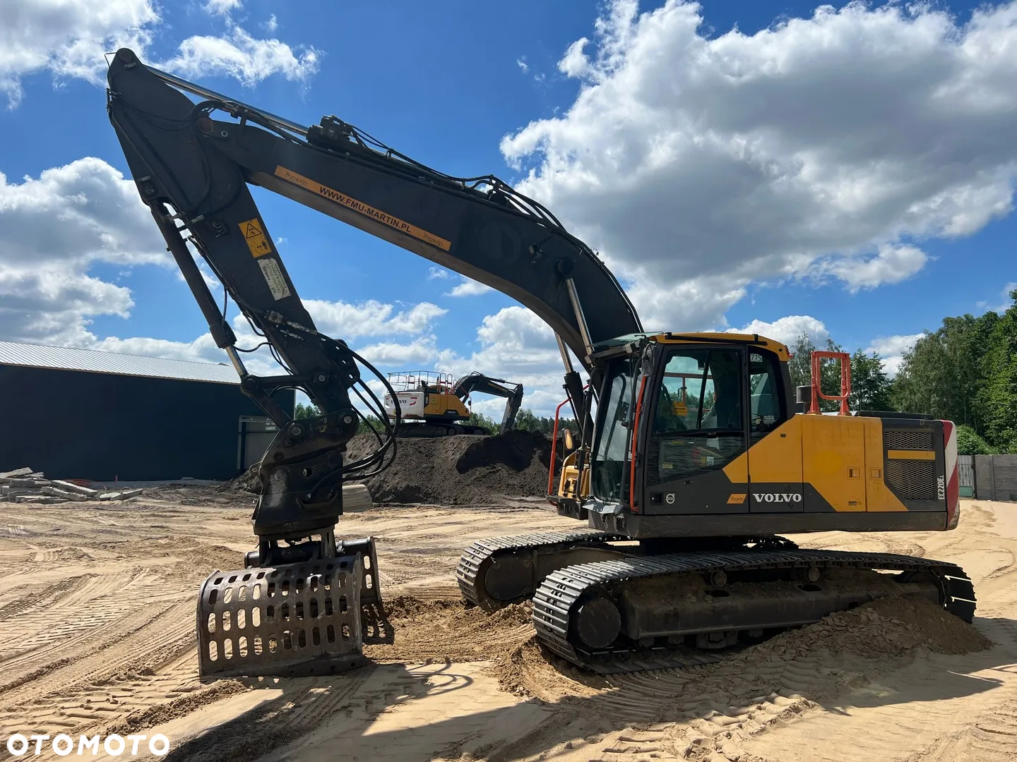 Volvo EC220 DL - 4