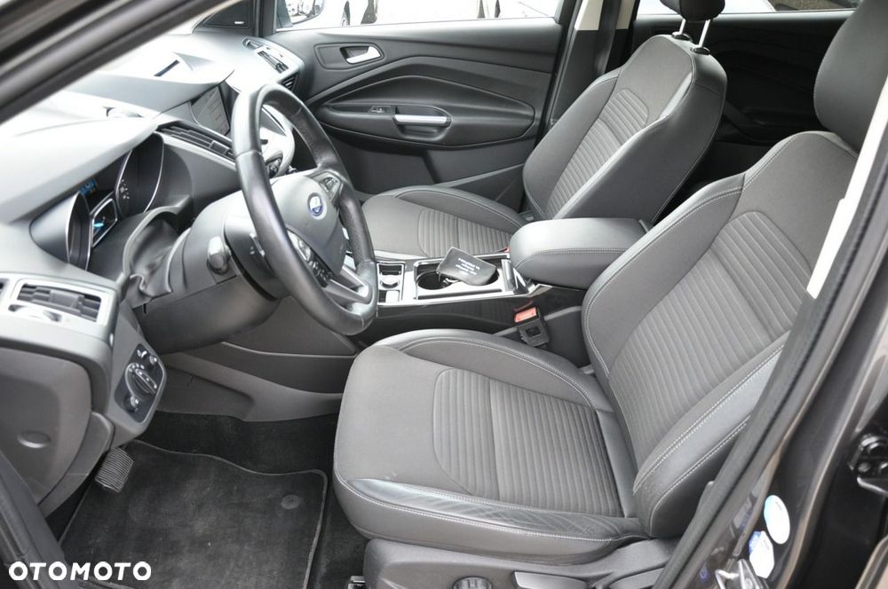 Ford Kuga 1.5 EcoBoost 4x4 Titanium - 9