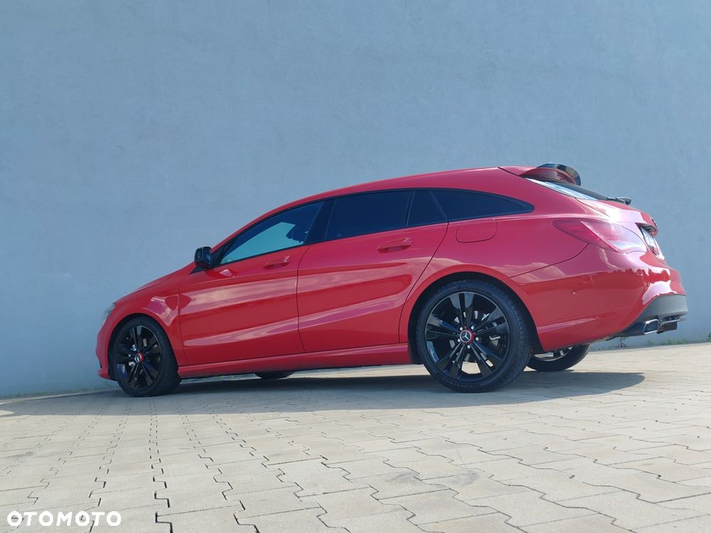 Mercedes-Benz CLA 220 d 7G-DCT Urban - 31